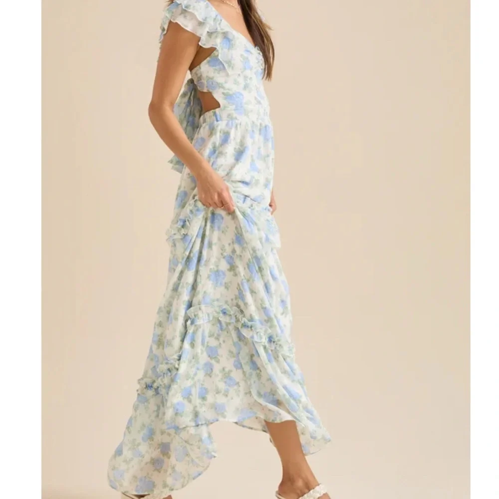 NEW Altar’d State Blue Floral Maxi Dress Size XL Available NWT - Picture 2 of 7